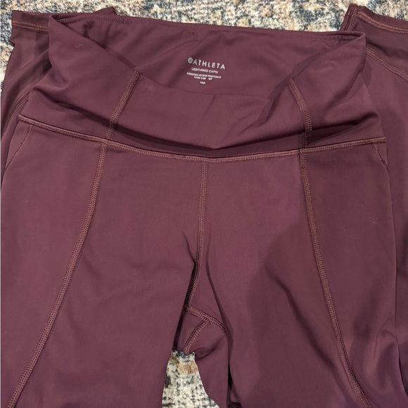 Burgundy work out pants capri length - Picture 4 of 5